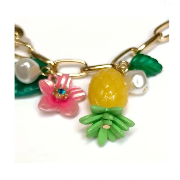 NWT Betsey Johnson💋ISLAND TIME HULA Gold Tone Stone/Faux Pearl Toggle Bracelet - Picture 6 of 9